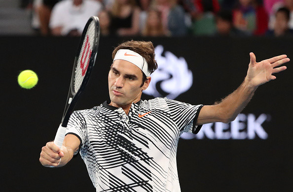 Federer “tốc hành” vào bán kết Australian Open