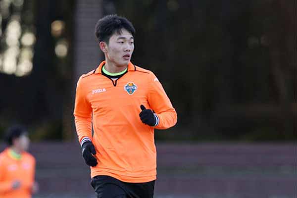 Tin bóng đá HOT 18/2:  HLV Gangwon FC lên tiếng về Xuân Trường