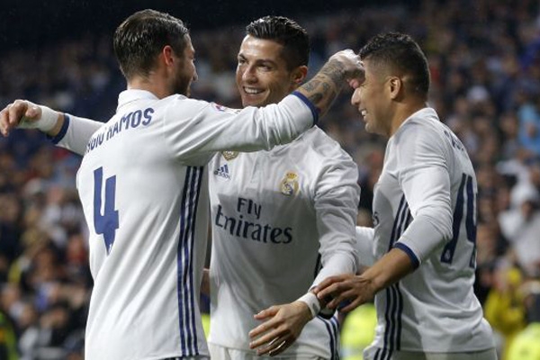 Ronaldo và Ramos tỏa sáng, Real Madrid lên đỉnh La Liga
