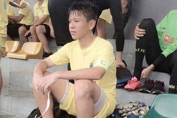 Cầu thủ U15 Hà Nội bị dọa ‘cắt gân chân’ lên tiếng