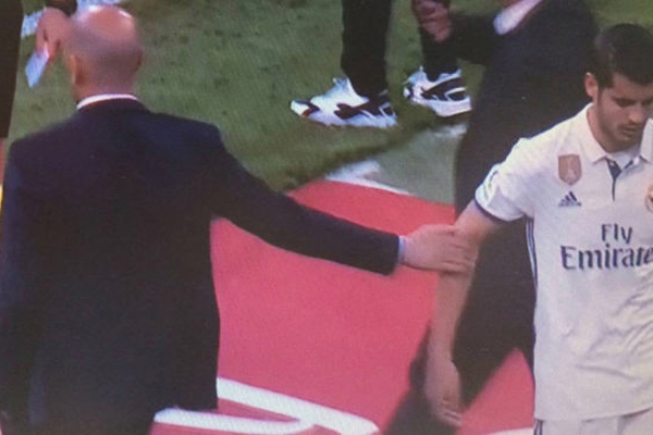 Morata bất mãn với Zidane, chuồn sang Ngoại hạng Anh