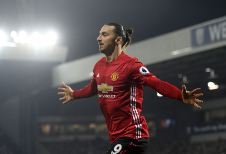 Sau 6 tháng dưỡng thương, Ibrahimovic đã 'tái xuất' cùng MU