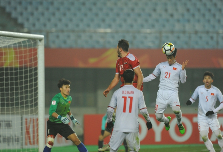 Ba trụ cột của U23 Việt Nam bị đau sau trận gặp Syria