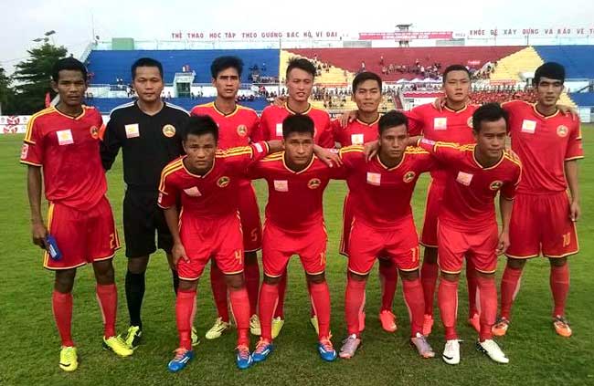 Đội bóng Việt tung cả thủ môn vào đá tiền đạo ở Cúp quốc gia