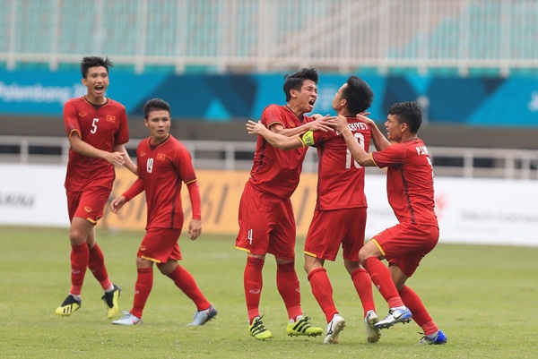 Bất ngờ với ngôi sao Việt được FOX Sports tin sẽ tỏa sáng tại AFF Cup