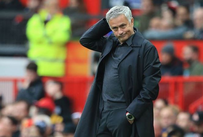 HLV Mourinho: 'MU không xứng đáng giành chiến thắng'