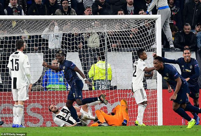 MU lội ngược dòng trước Juventus nhờ 2 bàn thắng cuối trận
