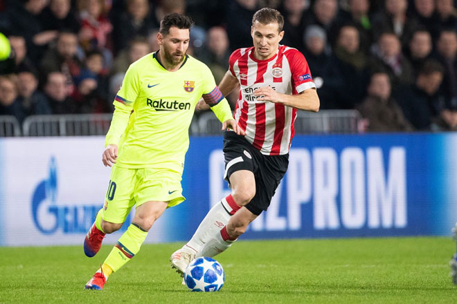 Messi tỏa sáng, Barca hạ PSV giành ngôi nhất bảng