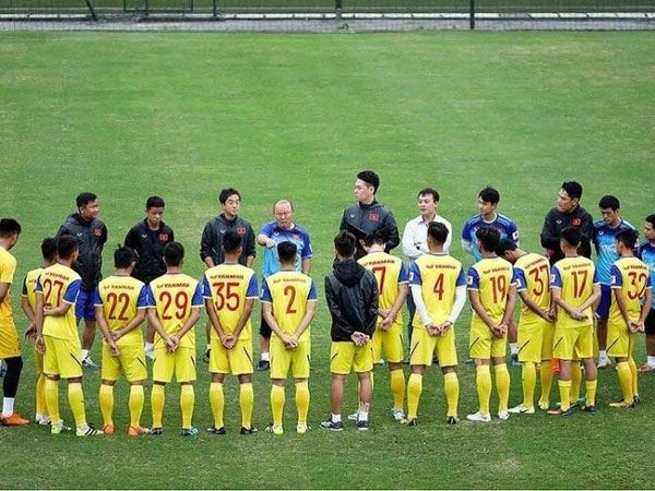 HLV Park sở hữu lượng trợ lý 'khủng' nhất từng có ở U23 Việt Nam