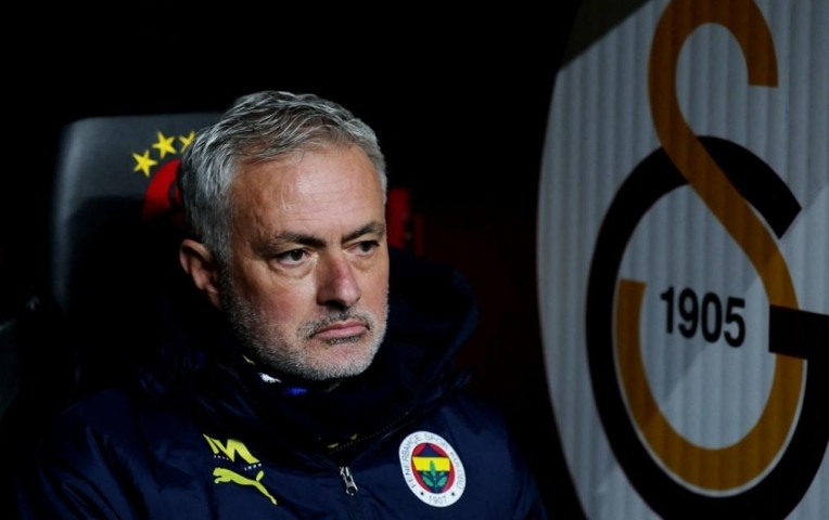 Nếu rời Fenerbahce, Mourinho chốt bến đỗ bất ngờ
