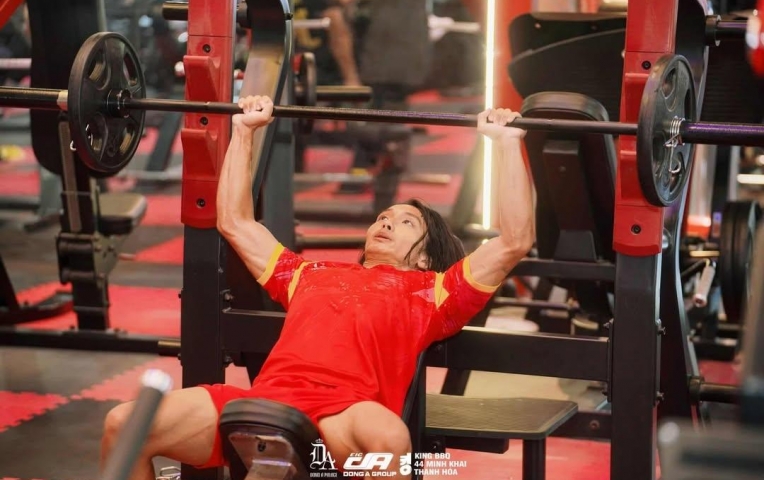 Thêm 1 tiền vệ Việt kiều Pháp về Việt Nam thi đấu