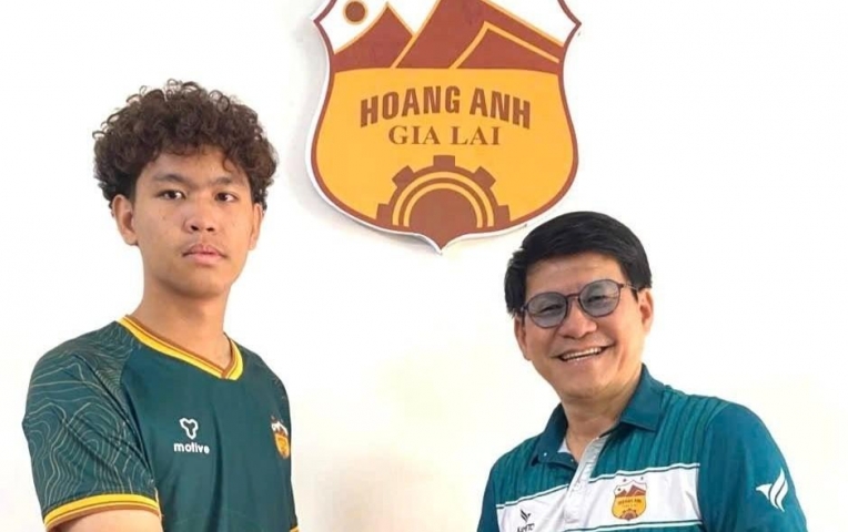 Rộ tin cầu thủ Việt kiều Thái Lan cập bến đại gia V-League