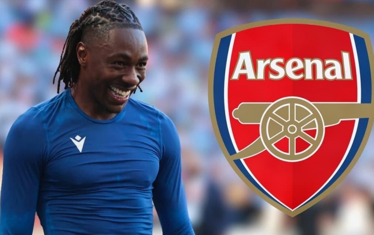 Huyền thoại MU lên tiếng cảnh báo mục tiêu chuyển nhượng của Arsenal