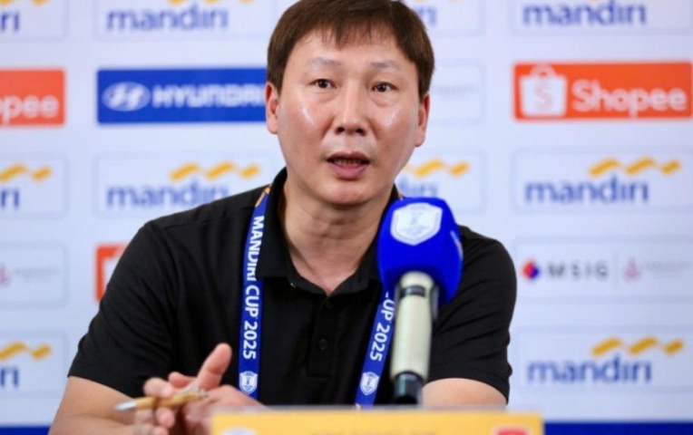 HLV Kim Sang Sik hài lòng với chiến thắng 3-0