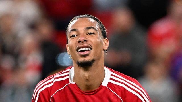 Tân binh đắt giá của Liverpool gửi lời cảnh báo đến Premier League