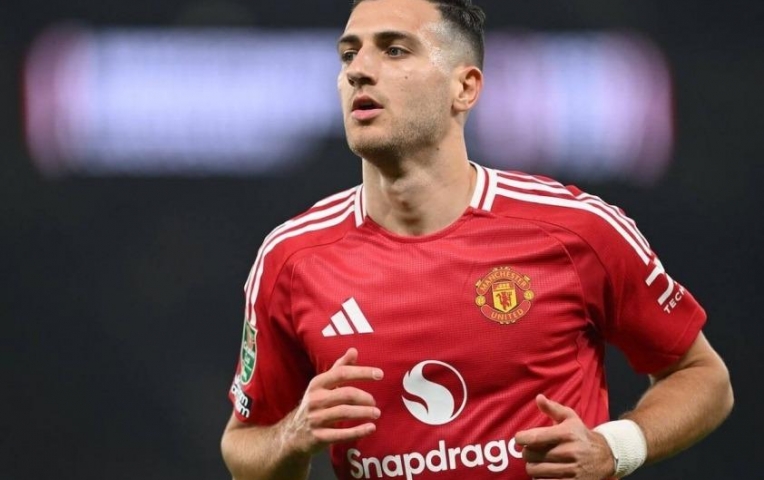 Ngôi sao MU chỉ trích lối chơi của Quỷ Đỏ