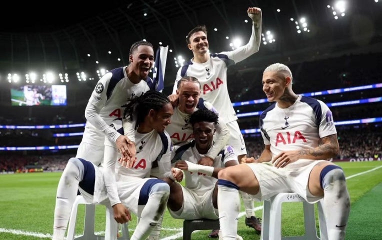 Tottenham bùng nổ sân nhà, đè bẹp Slavia Prague 3-0
