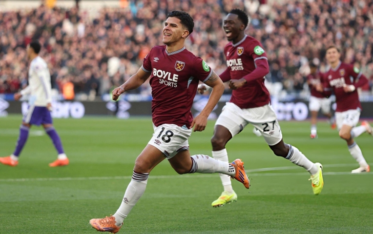 Aston Villa ngược dòng ngoạn mục, hạ West Ham ngay tại sân khách