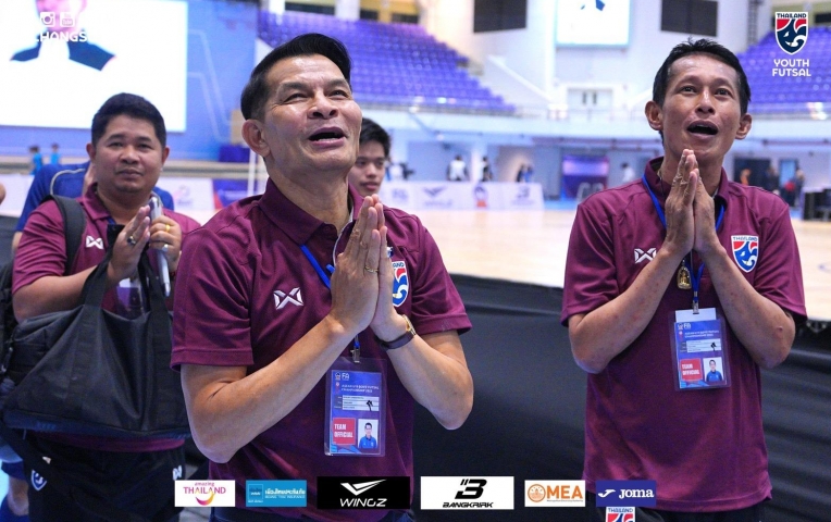 HLV Thái Lan chia sẻ cảm xúc sau trận thắng kịch tính trước Malaysia