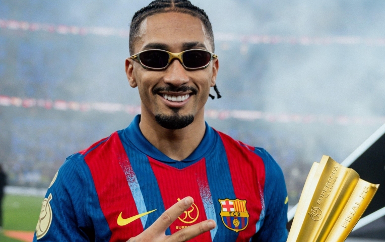 Raphinha rực sáng tại El Clasico, Barca bảo vệ ngôi vương Siêu cúp