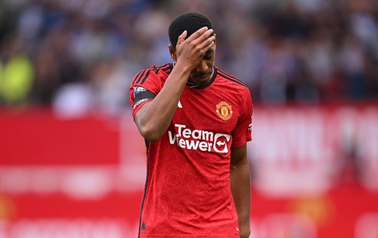 Man Utd xác nhận chia tay ngôi sao đầu tiên sau mùa giải
