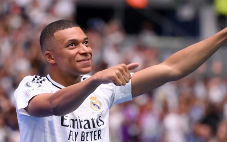 Lên chức 'chủ tịch', Mbappe có quyết định bổ nhiệm đầu tiên