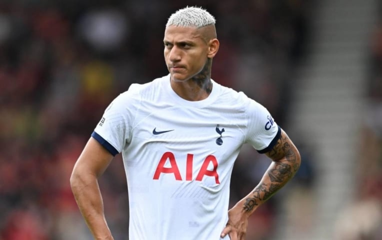 Richarlison gặp 'vận đen' ngay trước đại chiến Tottenham vs Arsenal