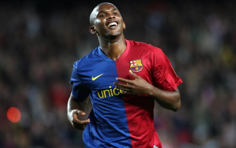 Samuel Eto'o bị FIFA phạt nặng