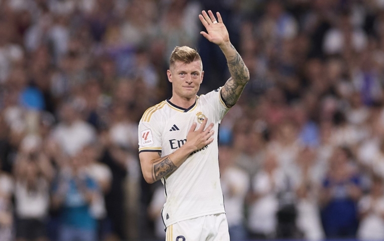 Toni Kroos tuyên bố trở lại Bernabeu