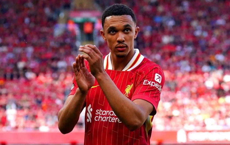 Liverpool đau đầu vì 42 triệu bảng mang tên Alexander-Arnold