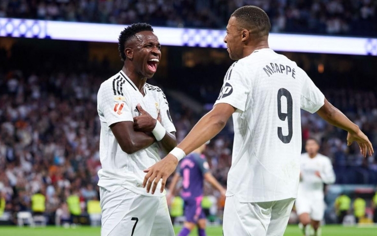 Ancelotti 'hy sinh' Mbappe vì Vinicius