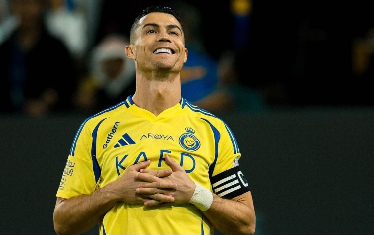 Ronaldo ở lại Arab Saudi, ký siêu hợp đồng hơn 5.200 tỷ đồng