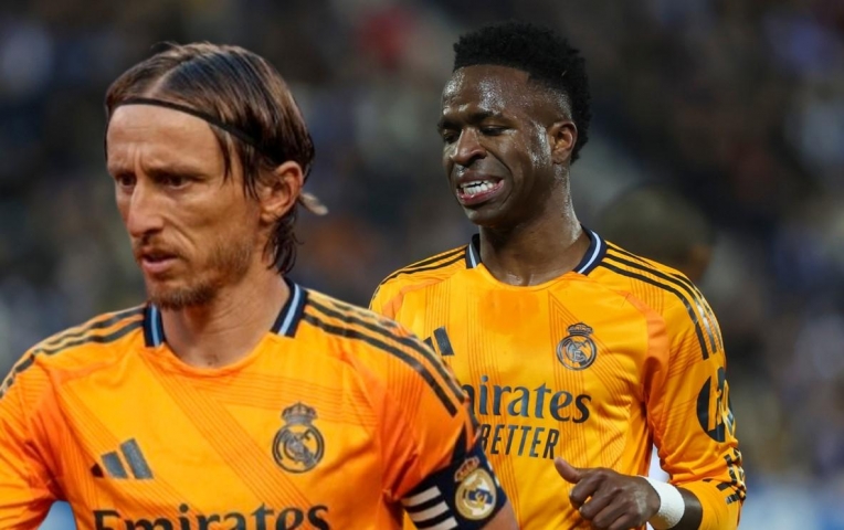 Fan Real Madrid đồng loạt đòi tống khứ Vinicius