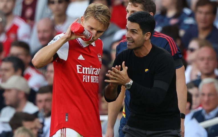 CĐV Arsenal đòi Arteta tước băng đội trưởng của Odegaard, chỉ thẳng cái tên xứng đáng