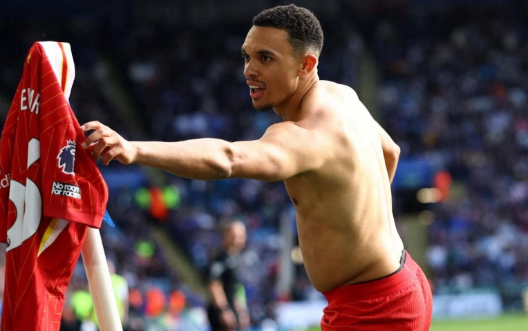 Chuyên gia đồng loạt đưa tin, chốt tương lai Trent Alexander-Arnold