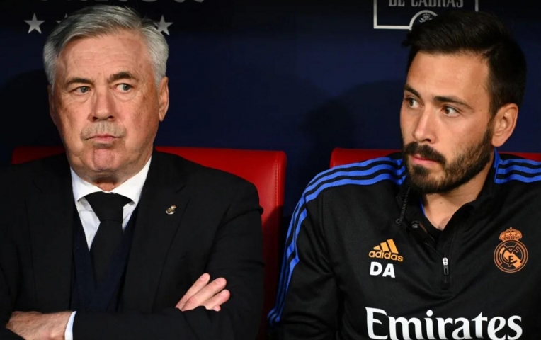 Ancelotti được chọn kế nhiệm Fabregas tại Serie A