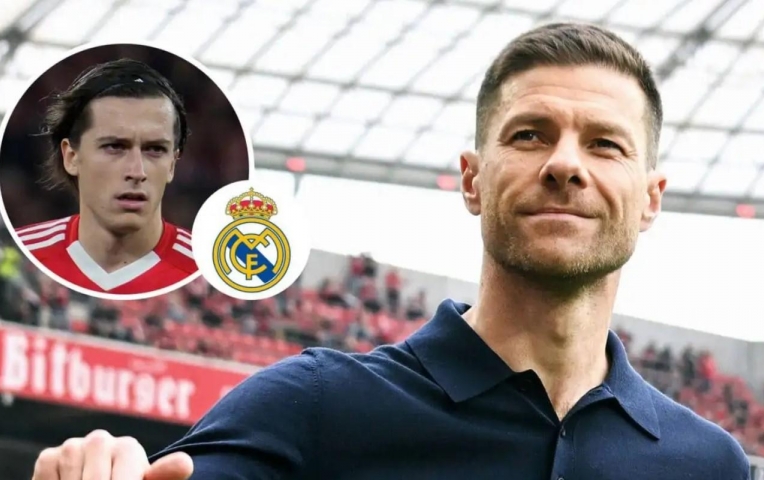 Chốt Carreras, Real Madrid tiễn luôn hậu vệ Tây Ban Nha