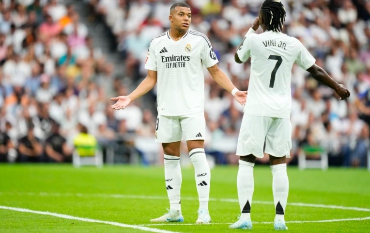 Real Madrid sẽ kỷ luật Mbappe và Vinicius