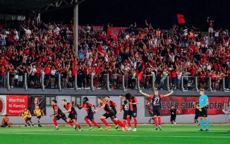 Đội bóng tí hon làm nên lịch sử tại Champions League