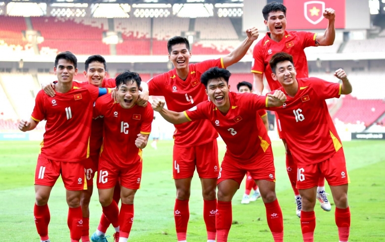 Việt Nam được báo Anh tôn vinh là hình mẫu đào tạo trẻ khu vực