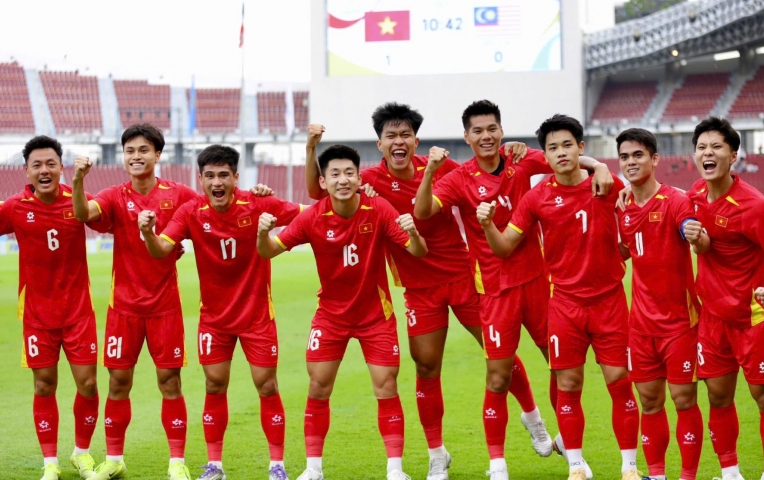 Báo Philippines đồng loạt ngả mũ trước Việt Nam khi bị loại ở bán kết