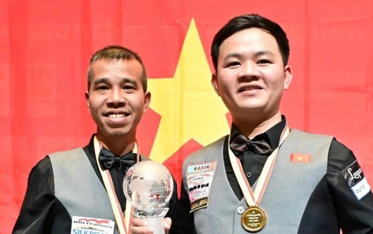 Trần Quyết Chiến đại chiến đàn em thân thiết tại World Cup Ankara