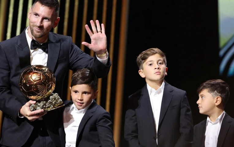 Messi tiết lộ 5 siêu sao hàng đầu thế giới, ấn tượng thần đồng 17 tuổi