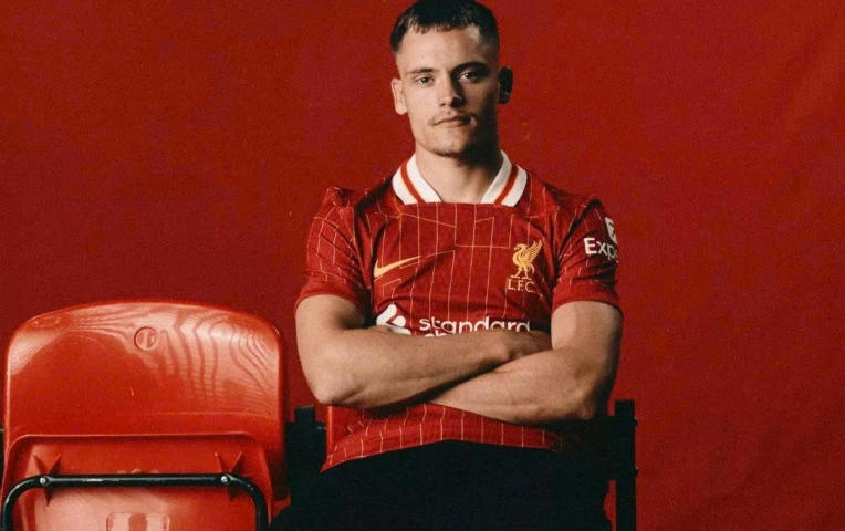 Arne Slot thuyết phục Florian Wirtz đến Liverpool như thế nào?