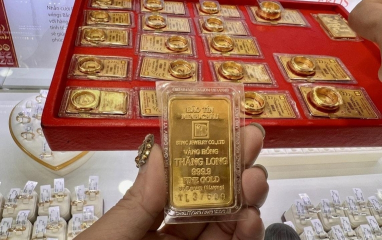 Giá vàng hôm nay chiều 9/7: Vàng trong nước giảm mạnh