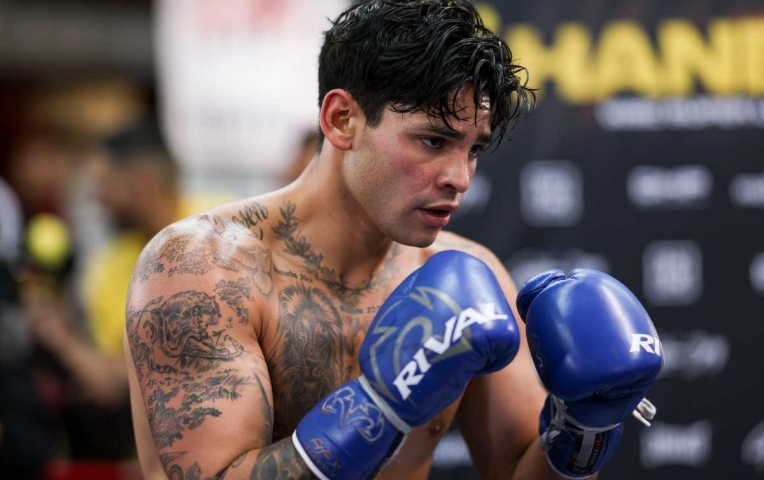 Ryan Garcia đưa ra tối hậu thư 20 triệu USD cho Oscar De La Hoya