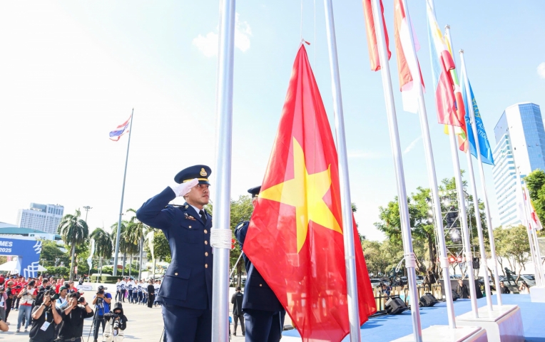 Trang trọng lễ thượng cờ Đoàn Thể thao Việt Nam tại SEA Games 33