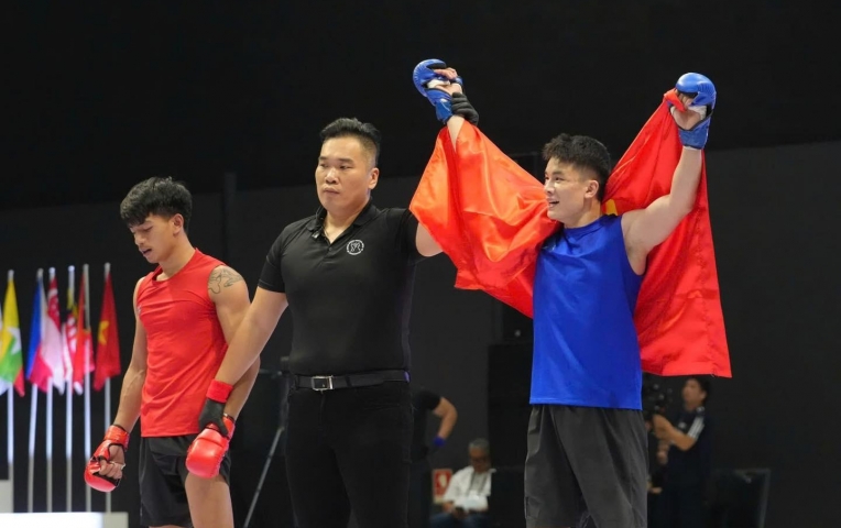 Vừa giành HCV lịch sử, võ sĩ MMA Việt Nam lập tức gửi lời đến nhân vật đặc biệt