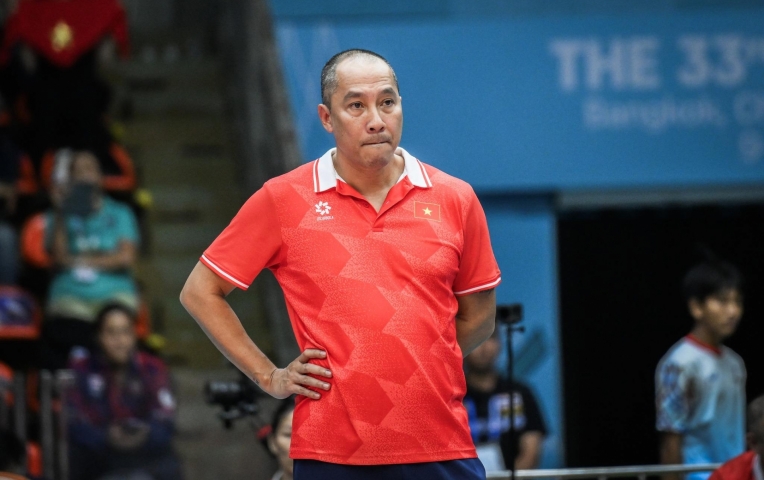 HLV Nguyễn Tuấn Kiệt lên tiếng về tin đồn rời đội nữ VietinBank