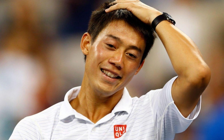 Dạo bước cùng 'tiểu tam', niềm tự hào tennis châu Á xin lỗi vợ